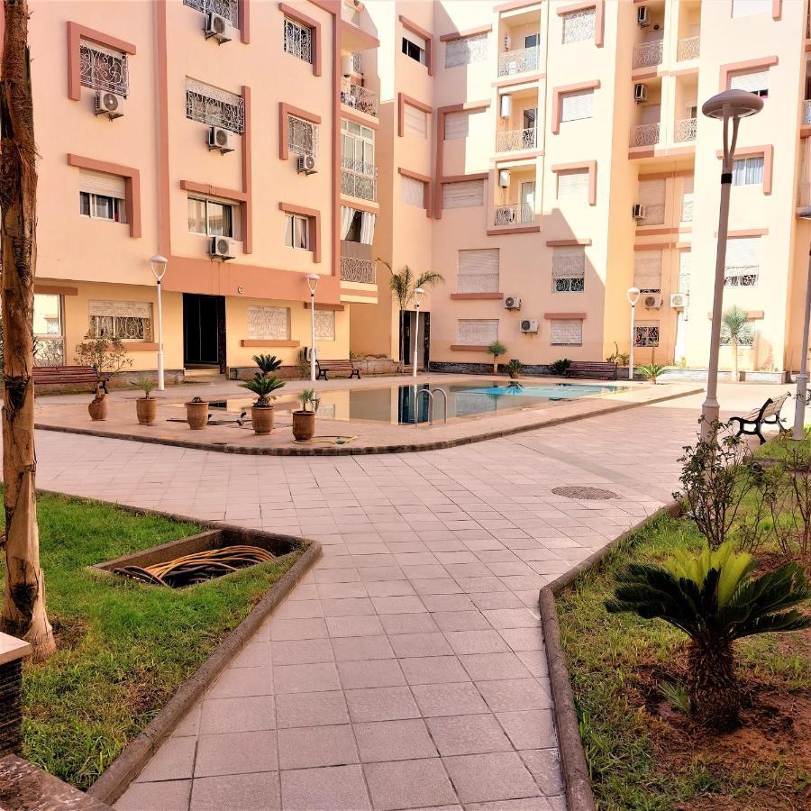 Appartement Pour Familles En Residence Avec Piscine Et Wifi Marrakesh Ngoại thất bức ảnh